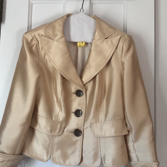 Kay Unger Gold Size 6 silk mix short jacket. - Picture 4 of 12